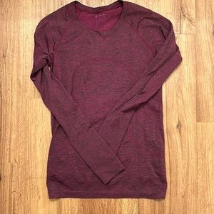 Lululemon size 6 swiftly, long sleeved, EUC